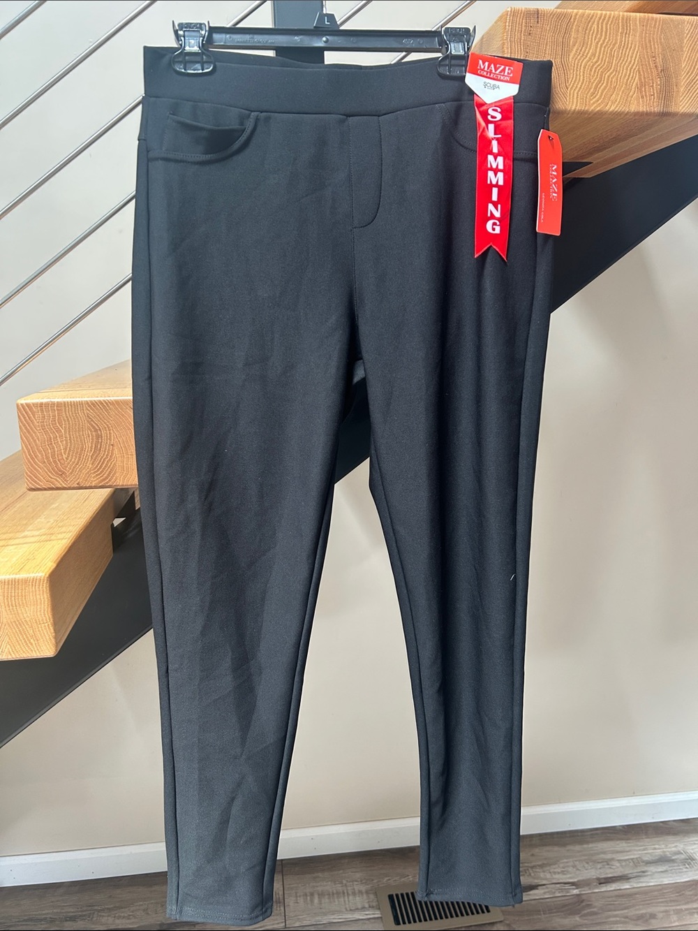 MAZE Slimming Black Skinny Pants - Women